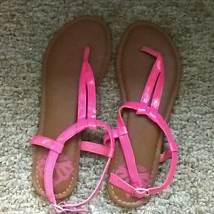 Pink sandels